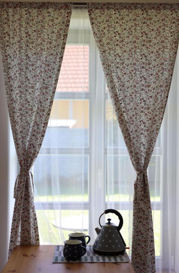 La Bobul Apartments Drnholec エクステリア 写真