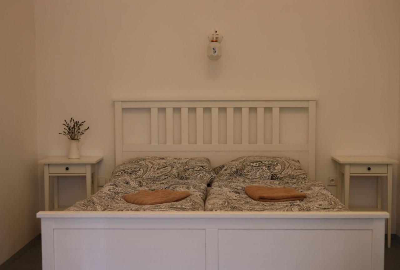 La Bobul Apartments Drnholec エクステリア 写真