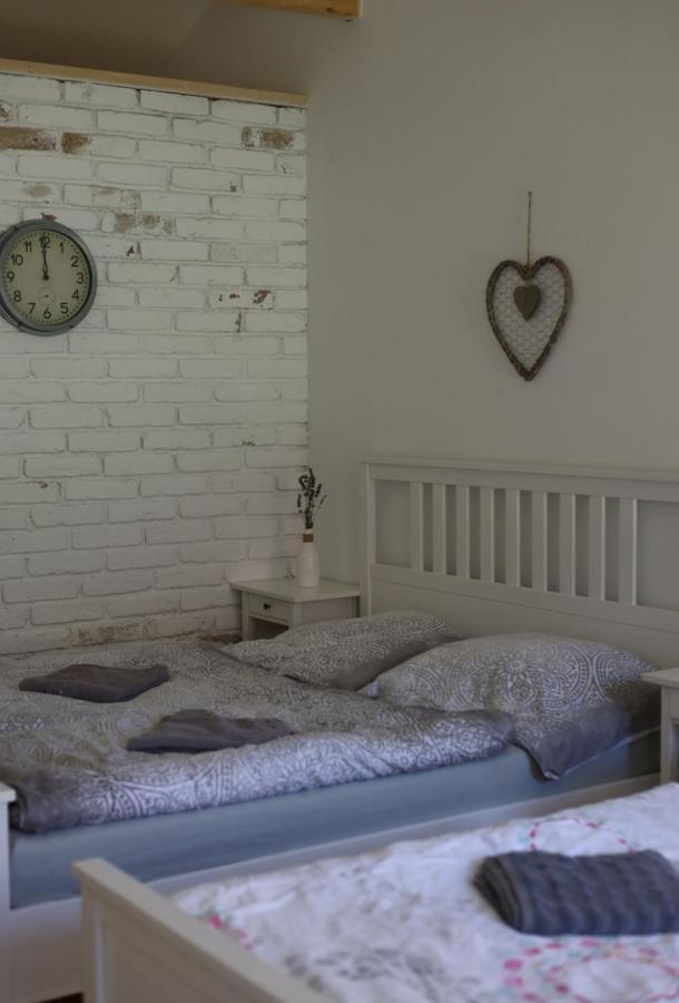 La Bobul Apartments Drnholec エクステリア 写真