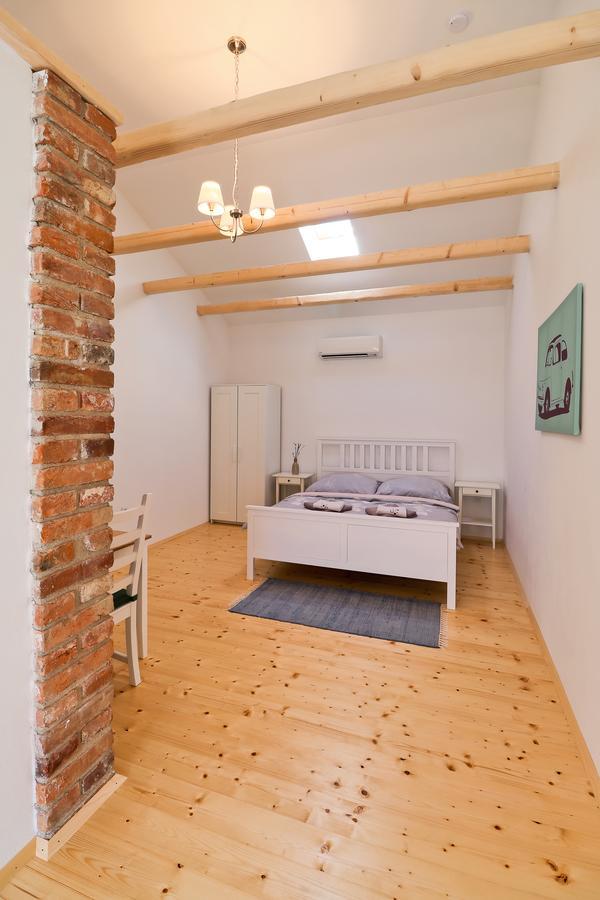 La Bobul Apartments Drnholec エクステリア 写真